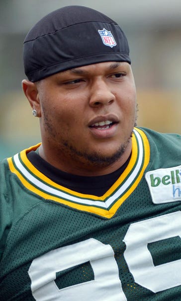 Agent: Packers' Worthy traded to Patriots